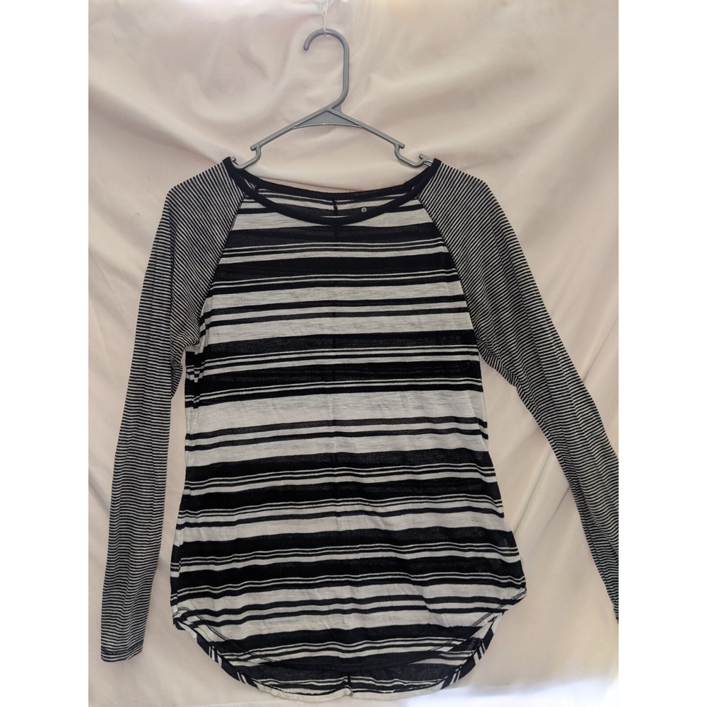 Athleta Shanti Stripe Top Size‎ Small Black White Stripe Sheer Shirt Long Sleeve